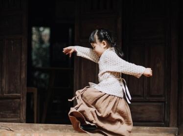 http://www.cimingwang.com/uploads/girl/63b4d866bcffd.jpg